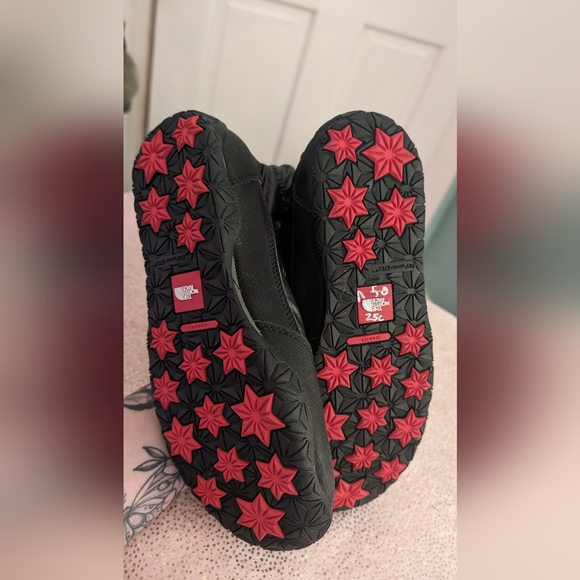 The North Face W6 Primaloft Icepick sole goose down Black Boots Snow Waterproof - Picture 4 of 7